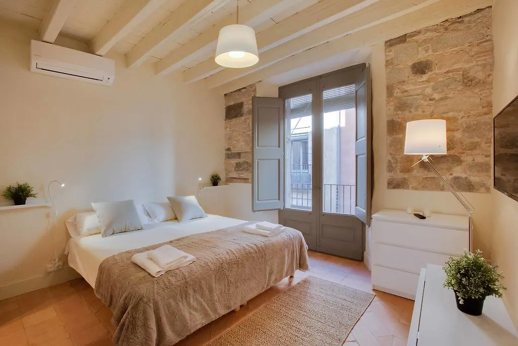 Flateli Ballesteries Girona 0*,  Spagna